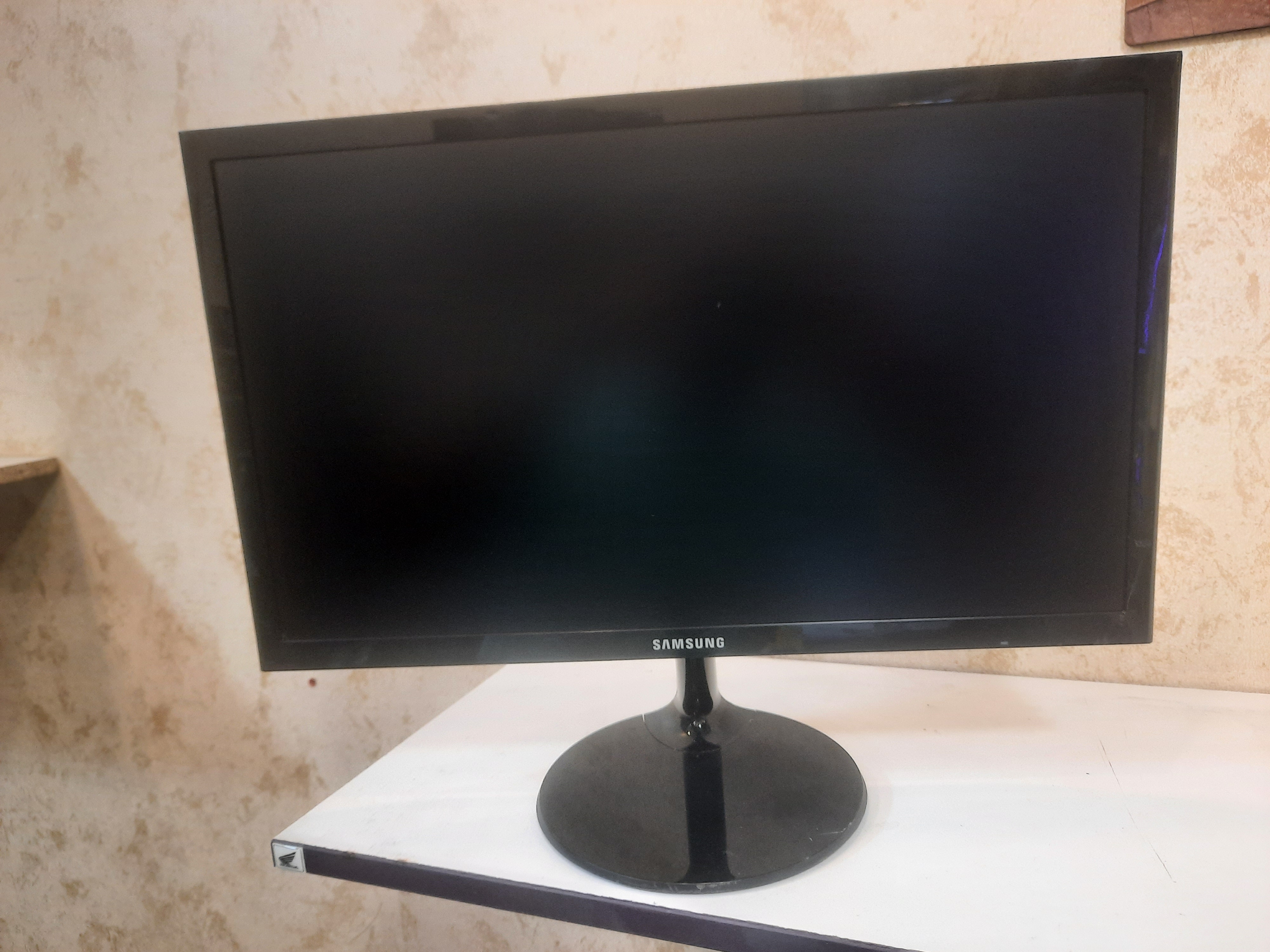 سامسونگ ۱۹ اینچ 19f355